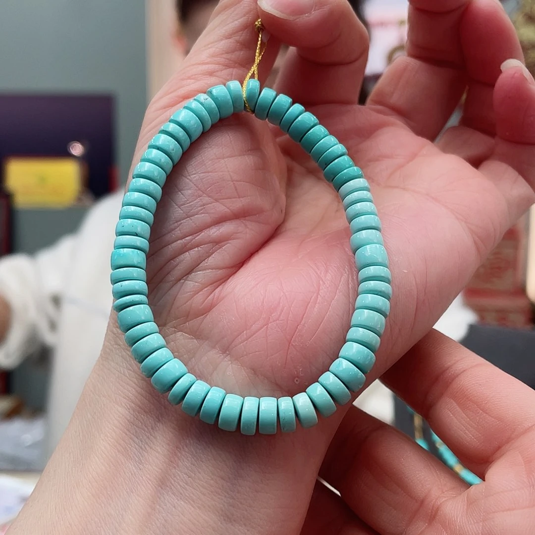 绿松石颈饰未镶嵌