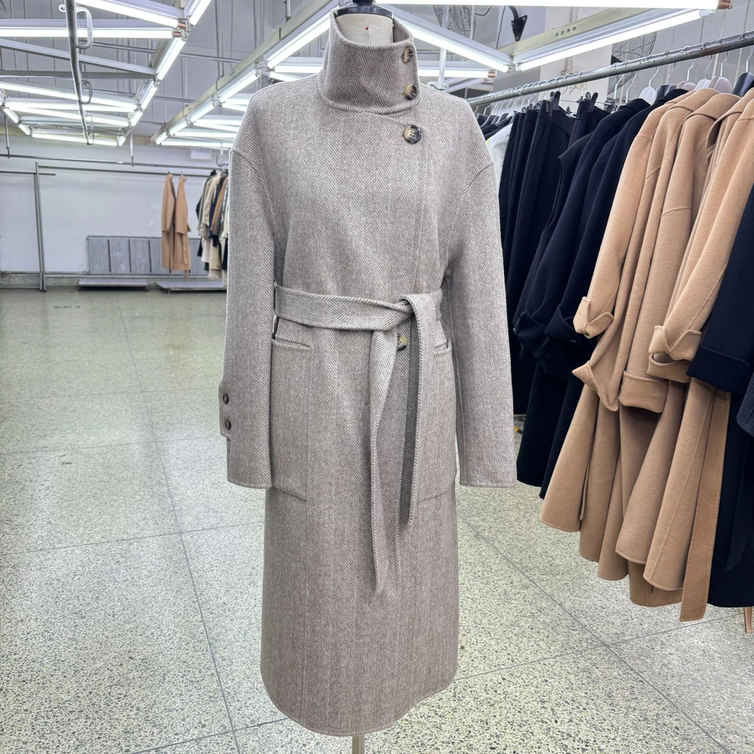 闪闪 人字纹立领羊毛大衣 秋冬设计师款燕麦色外套气质中长款