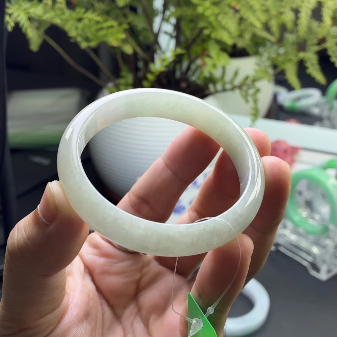 未镶嵌手镯翡翠正圈