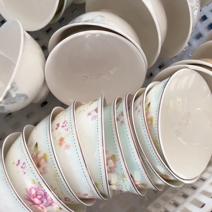 36%以上骨粉骨瓷U23蝶恋花饭碗6个