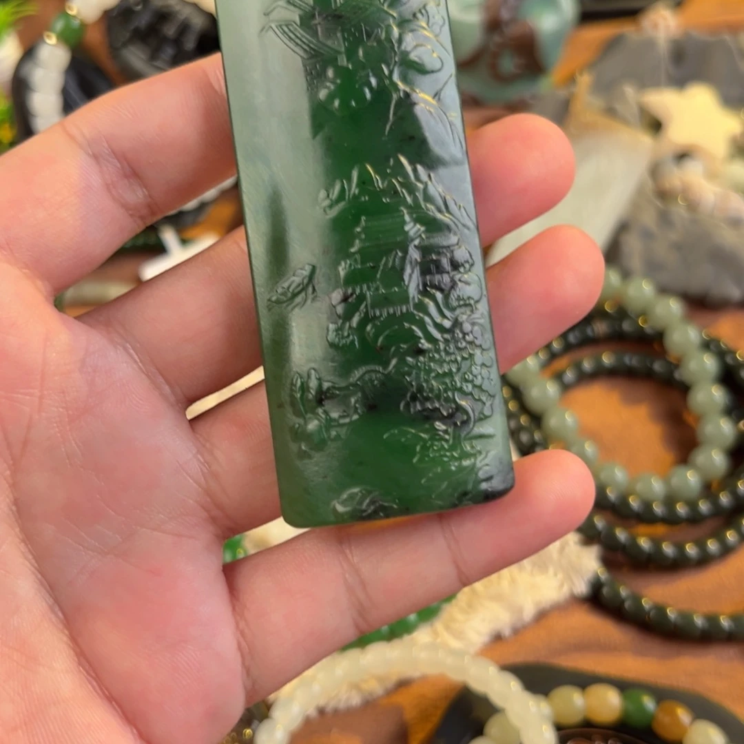 石***房颈饰未镶嵌和田玉