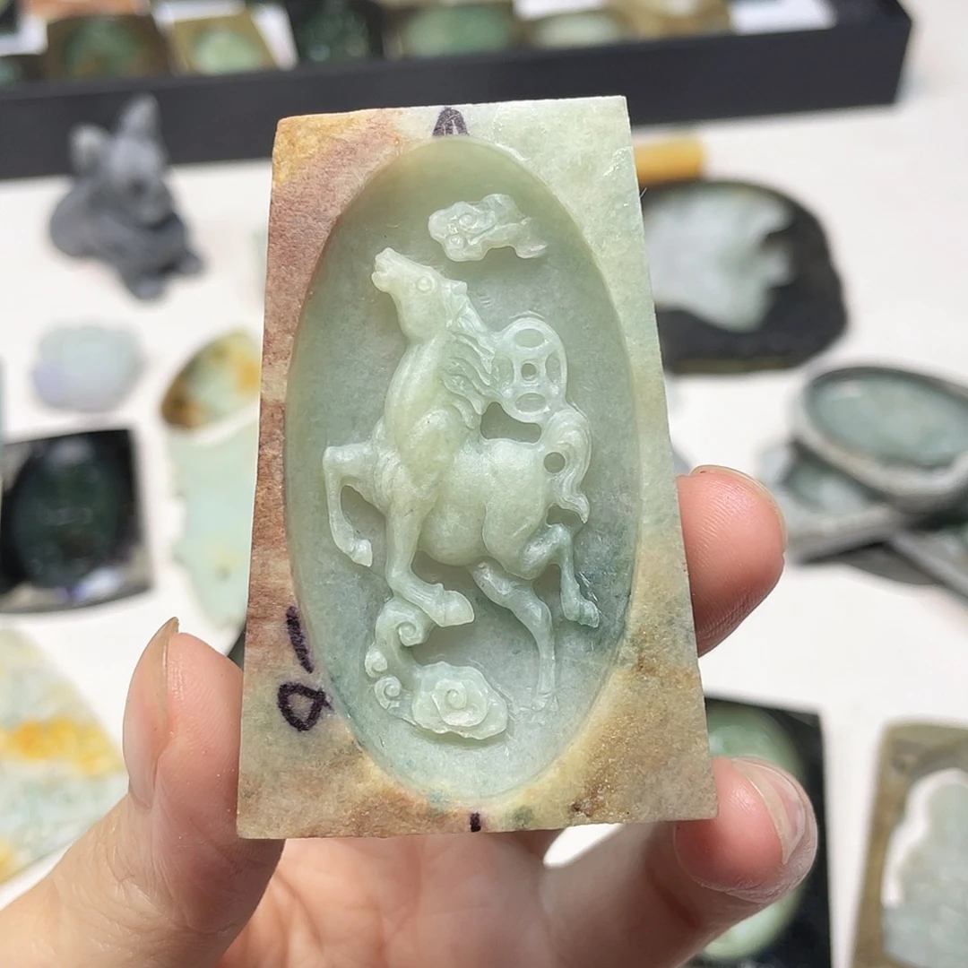 定制翡翠未镶嵌翡翠
