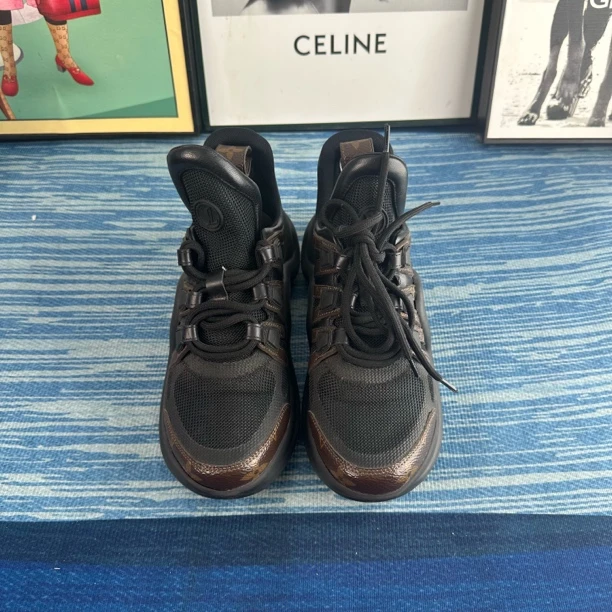99新 LouisVuitton/路易威登 葡萄籽奢潮/黑色拱桥老爹鞋/35码