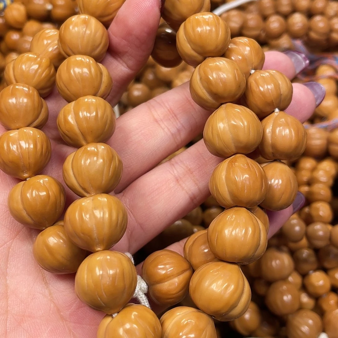 猴头，核桃大屁桃猴头手持