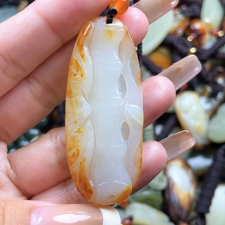 和田玉颈饰未镶嵌