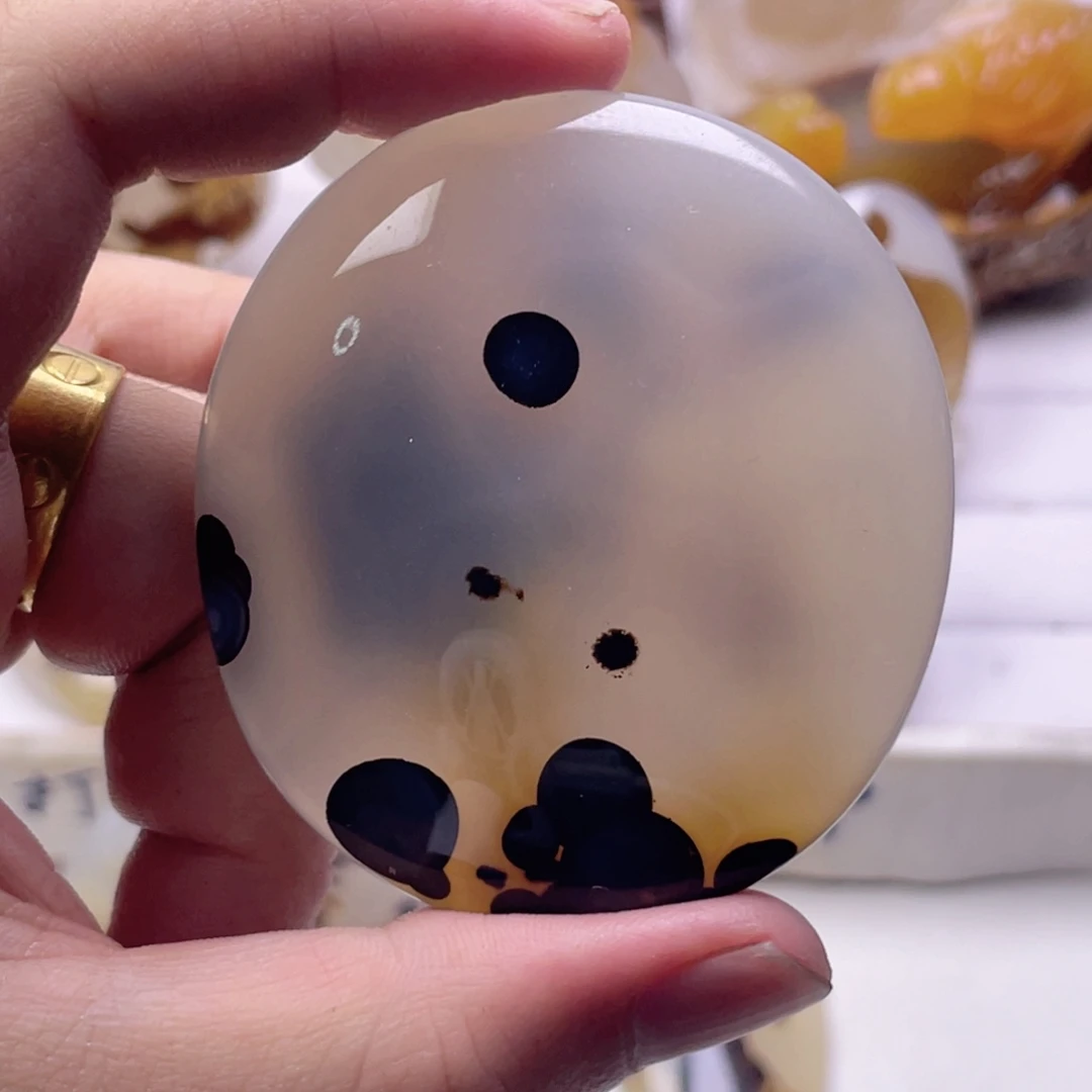 玛瑙/玉髓未镶嵌珠宝奇石