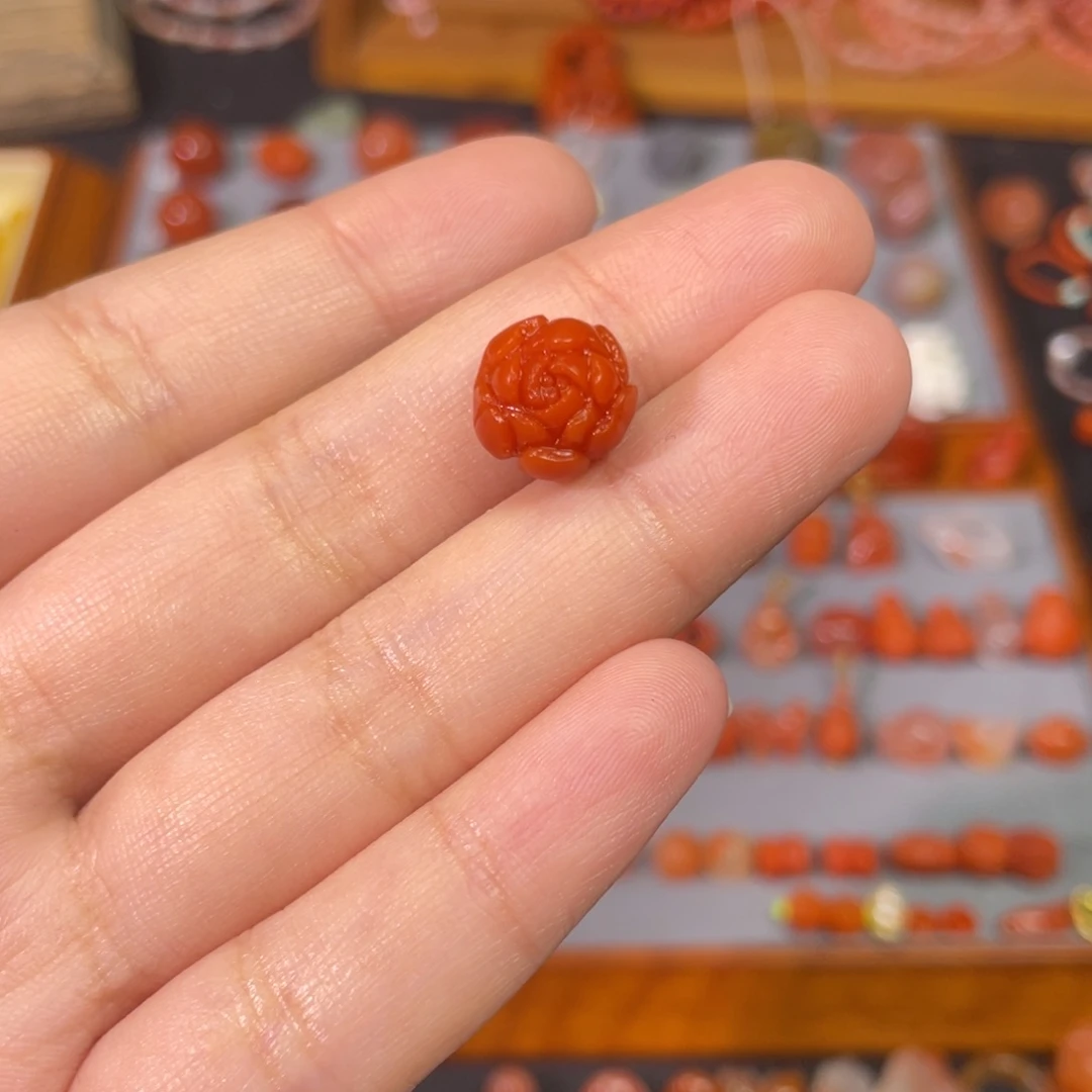 随***名南红玛瑙未镶嵌牡丹花通孔