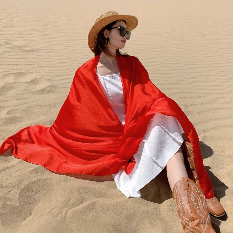 大红色丝巾沙漠海边度假防晒披肩外搭女新款西北旅游穿搭民族风薄