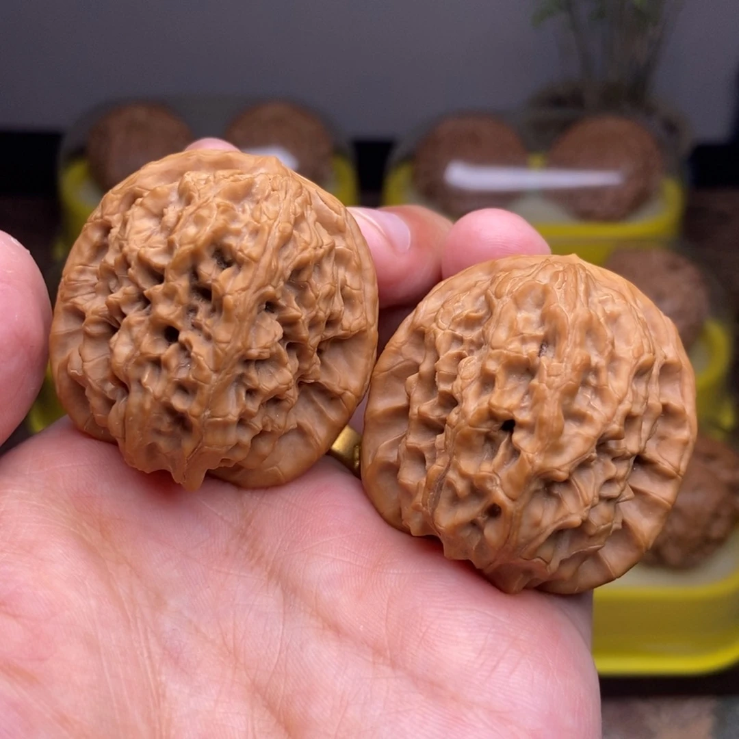 文玩核桃吊坠40尺马老四孤品对