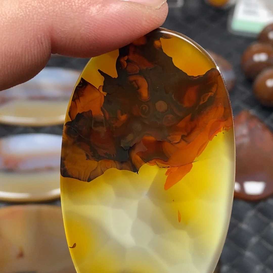 玛瑙/玉髓颈饰未镶嵌