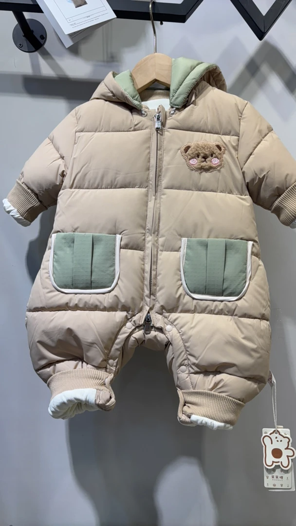 A类宝贝连体棉服