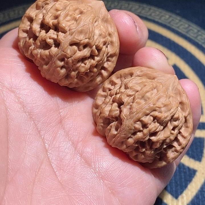 【闪购商品】文玩核桃吊坠风**吹麒麟子