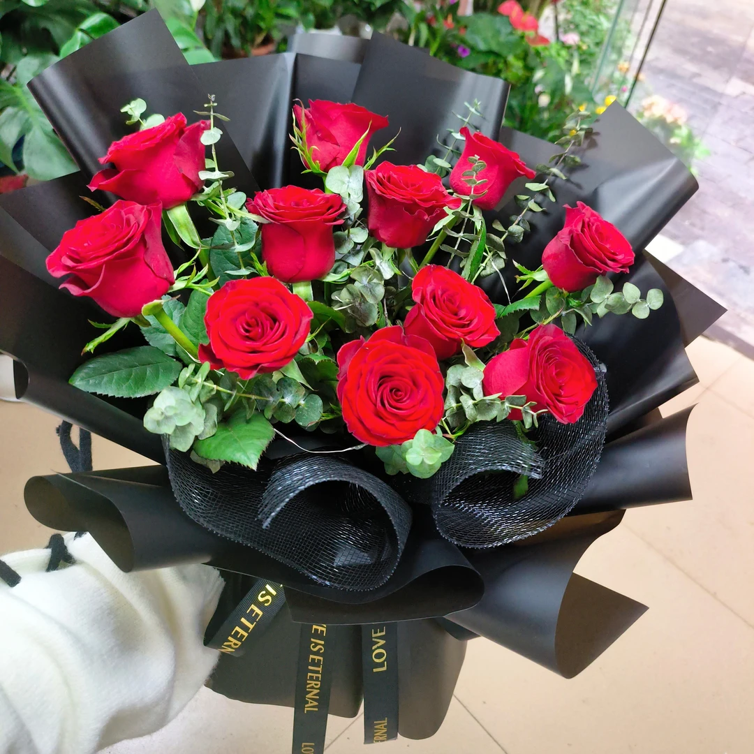 11朵红玫瑰花束送女友节日惊喜