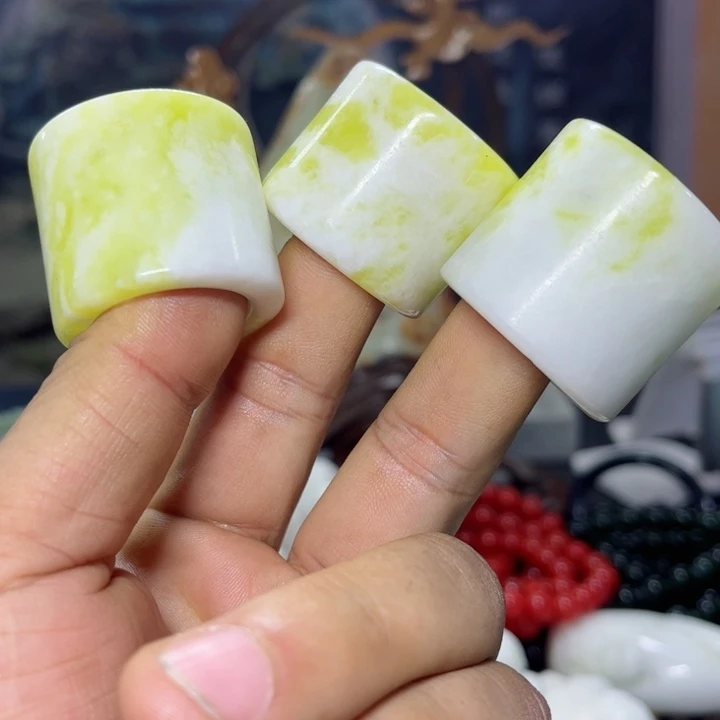 蛇纹石玉板指未镶嵌