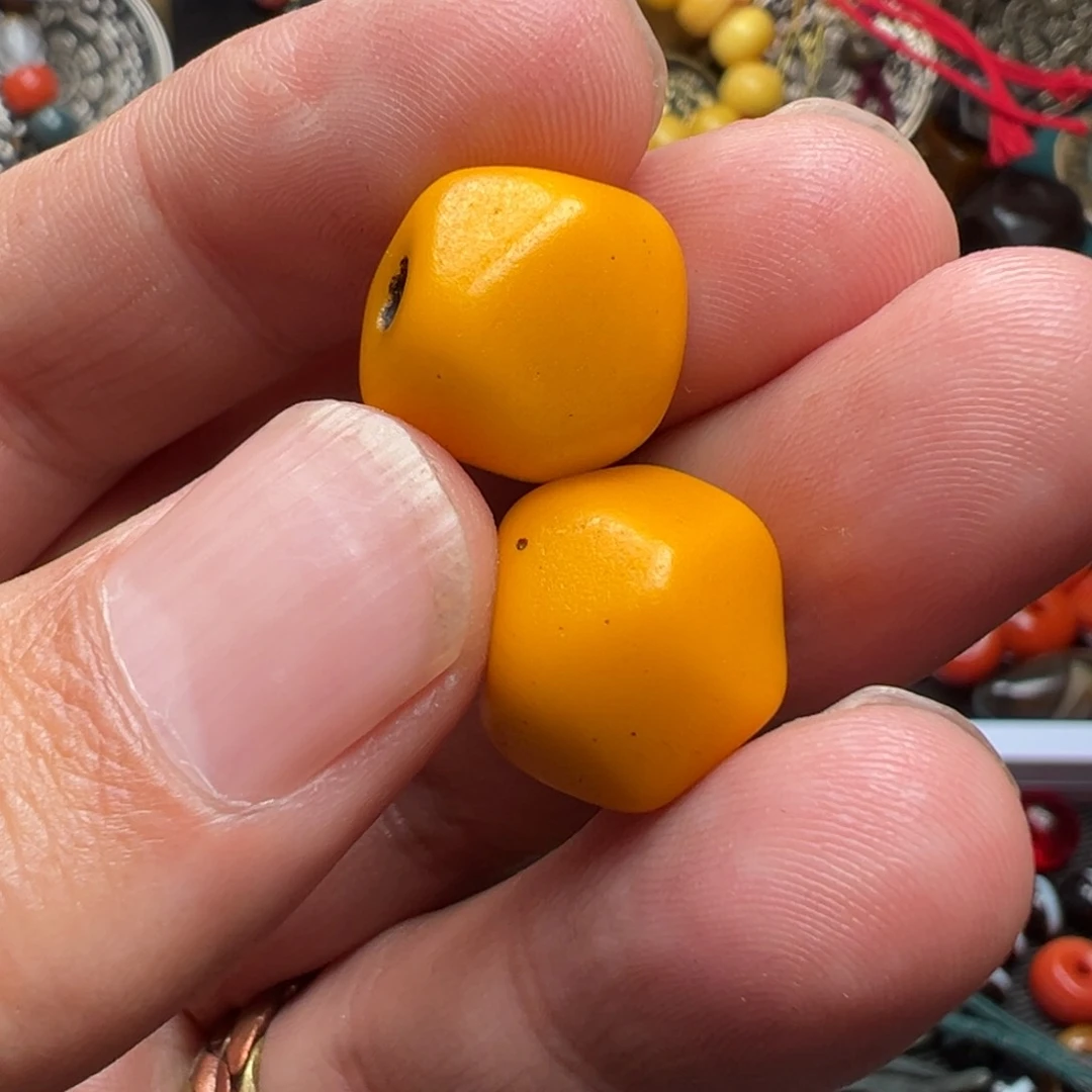 玻璃颈饰手工打造