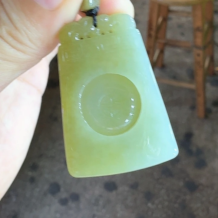 颈饰未镶嵌翡翠挂件