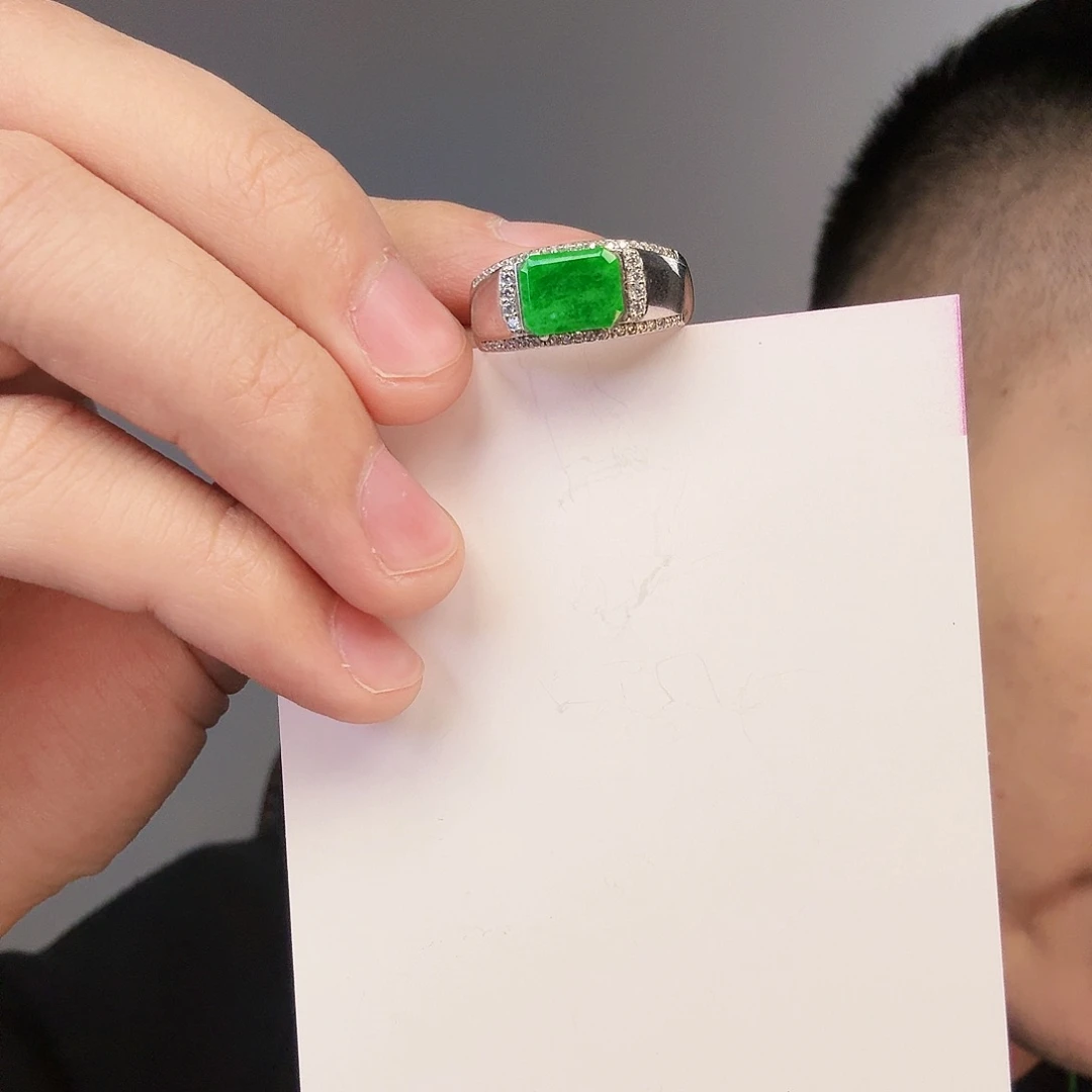 翡翠颈饰银S925镶嵌一件