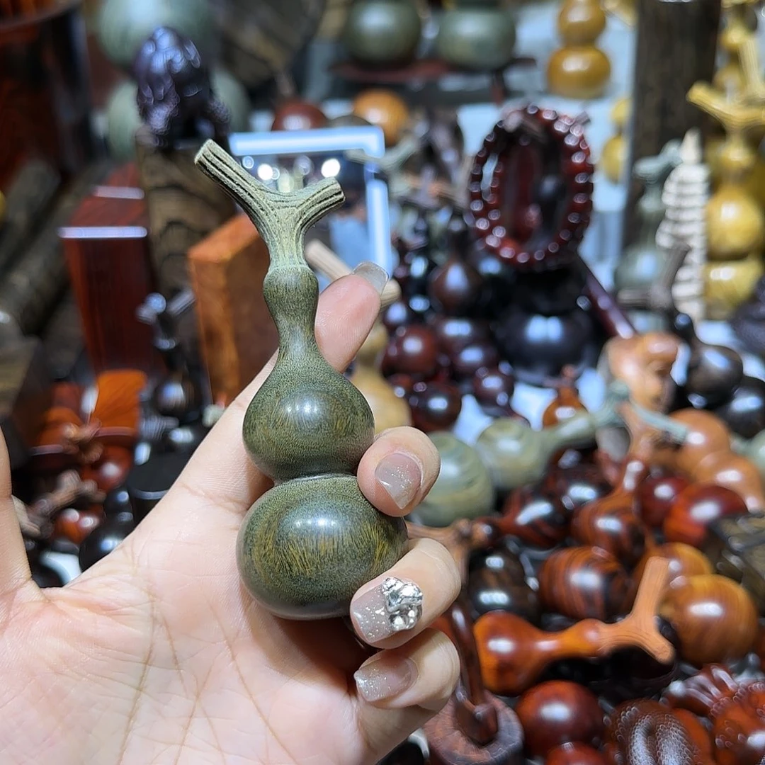 木用***杨绿檀葫芦葫芦一个