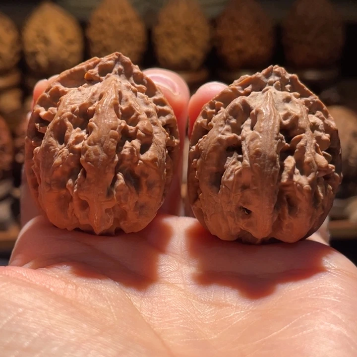 文玩核桃吊坠八棱灯笼80