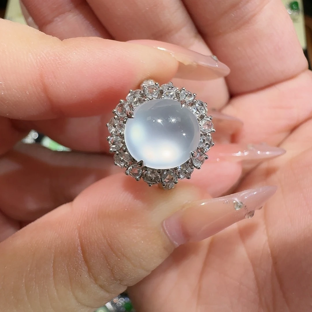 【闪购商品】18K金镶嵌戒指翡翠萌*