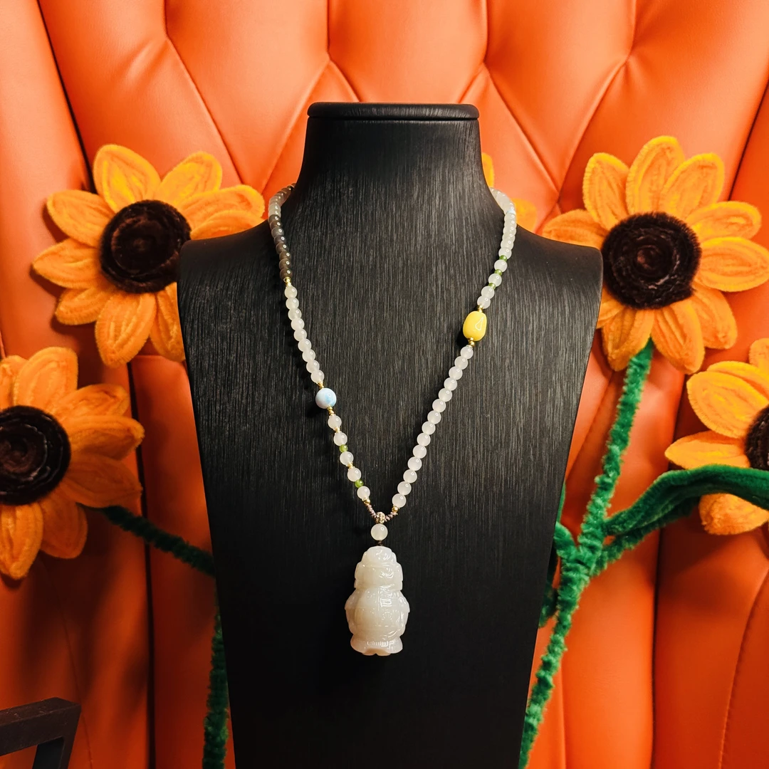 壹屿珠宝 1316 和田玉典藏烟灰颈饰