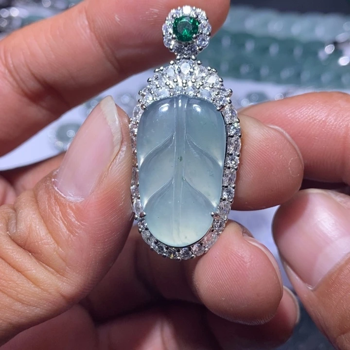 翡翠未镶嵌颈饰天然翡翠