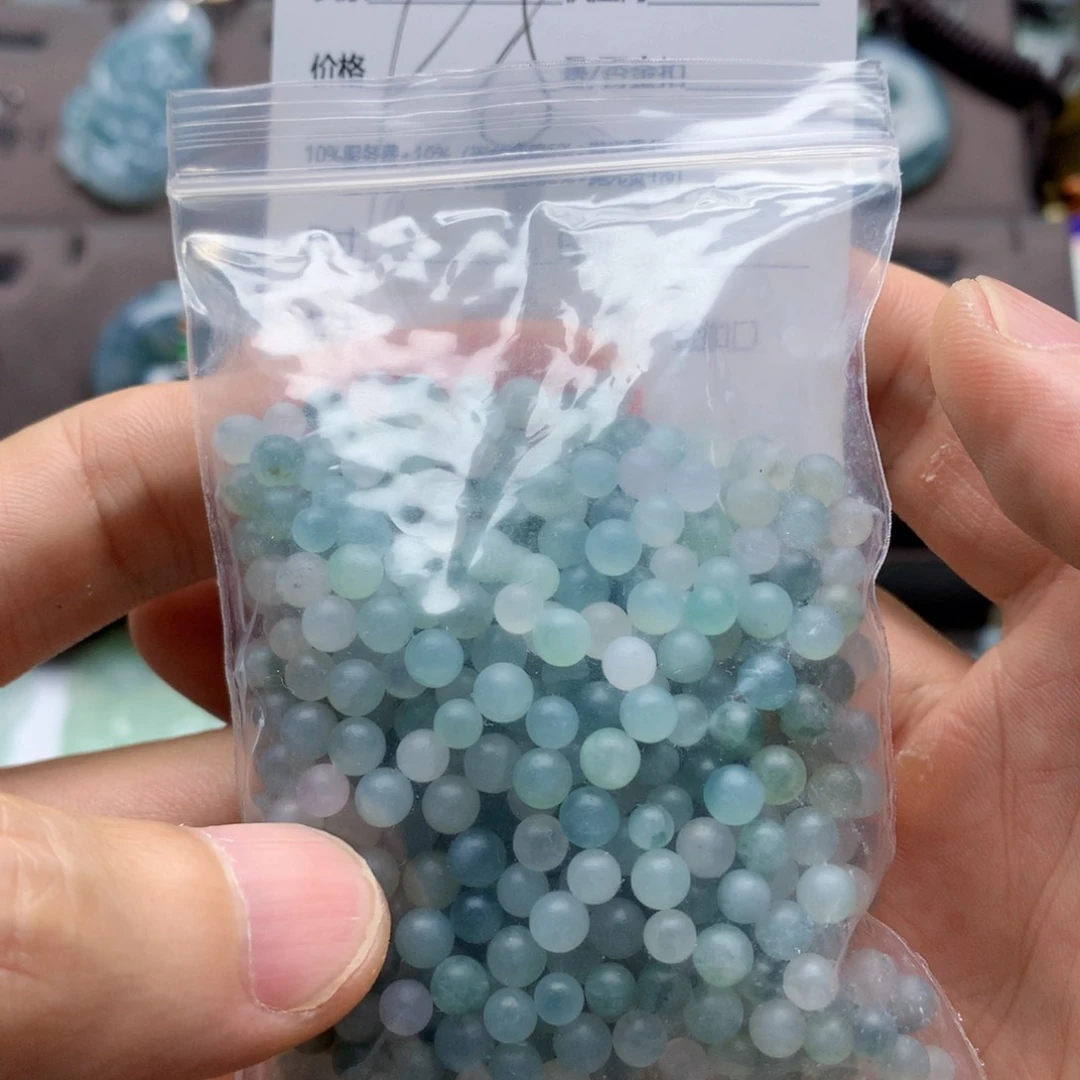 翡翠未镶嵌颈饰散珠