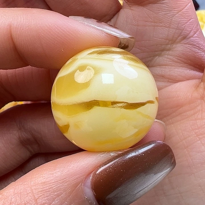 蜜蜡未镶嵌珠宝奇石