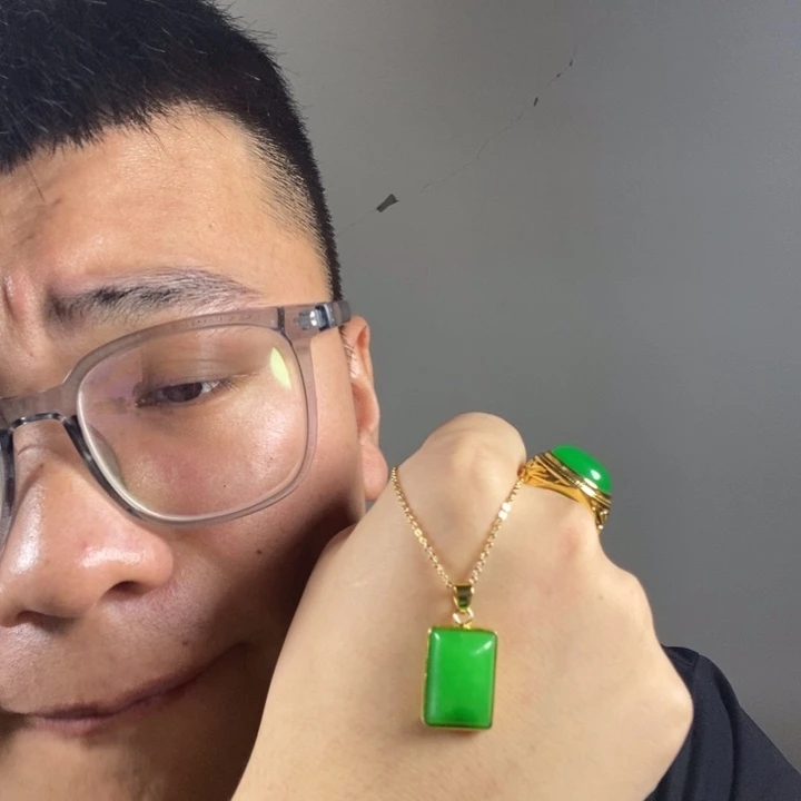 颈饰未镶嵌翡翠高端时尚小方牌吊坠