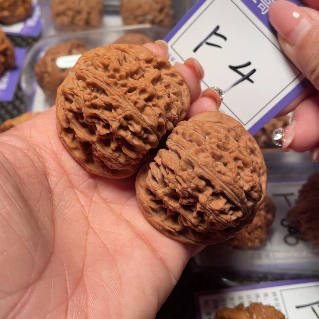 文玩核桃把件4号南疆石47