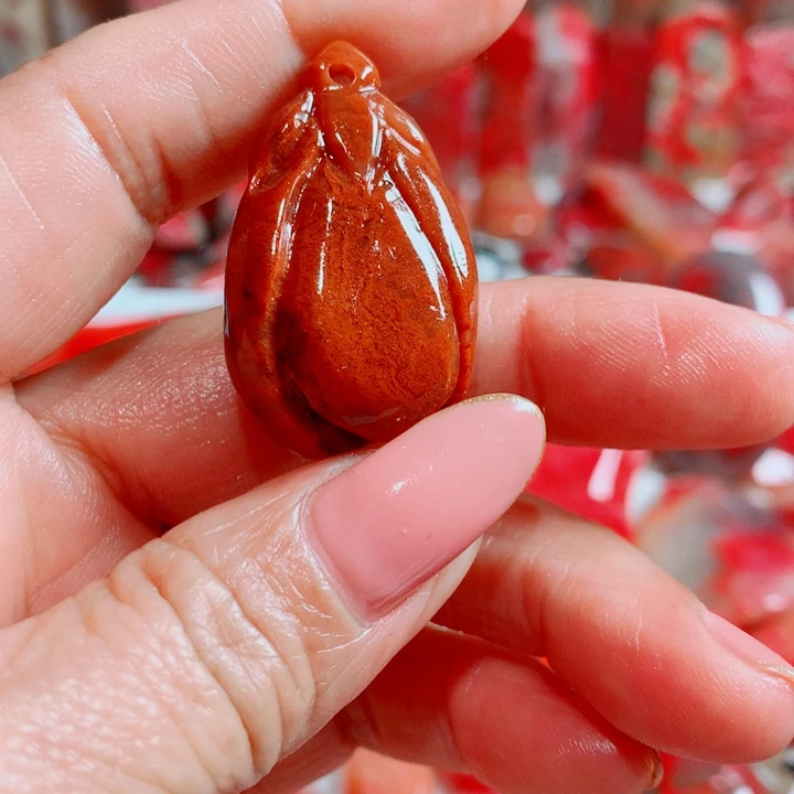 何***子巴林石巴林鸡血吊坠叶子