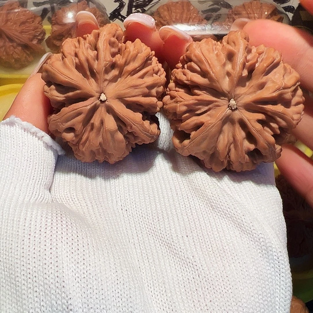 彩***归文玩核桃吊坠45全品蚂蚁王三棱