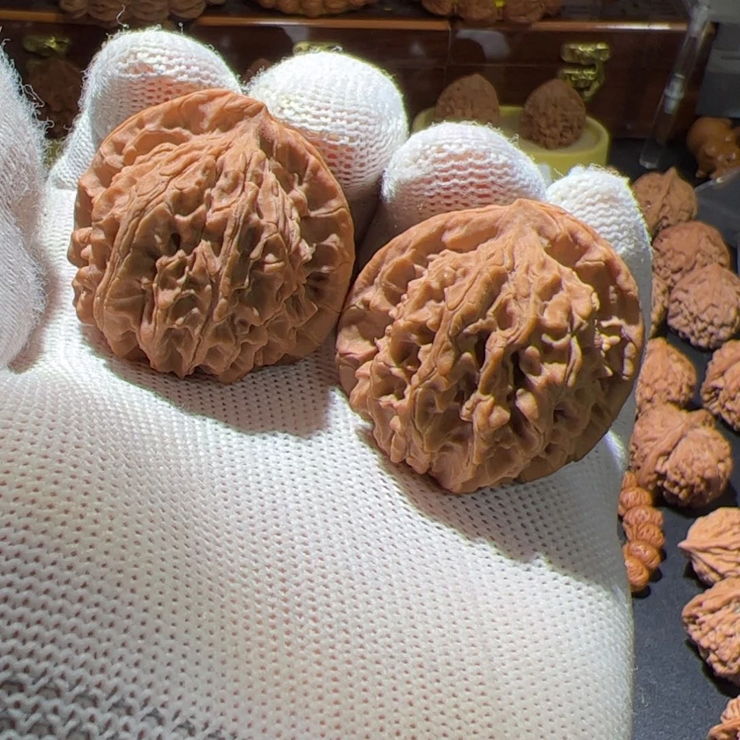 文玩核桃把件收***宝铁胆