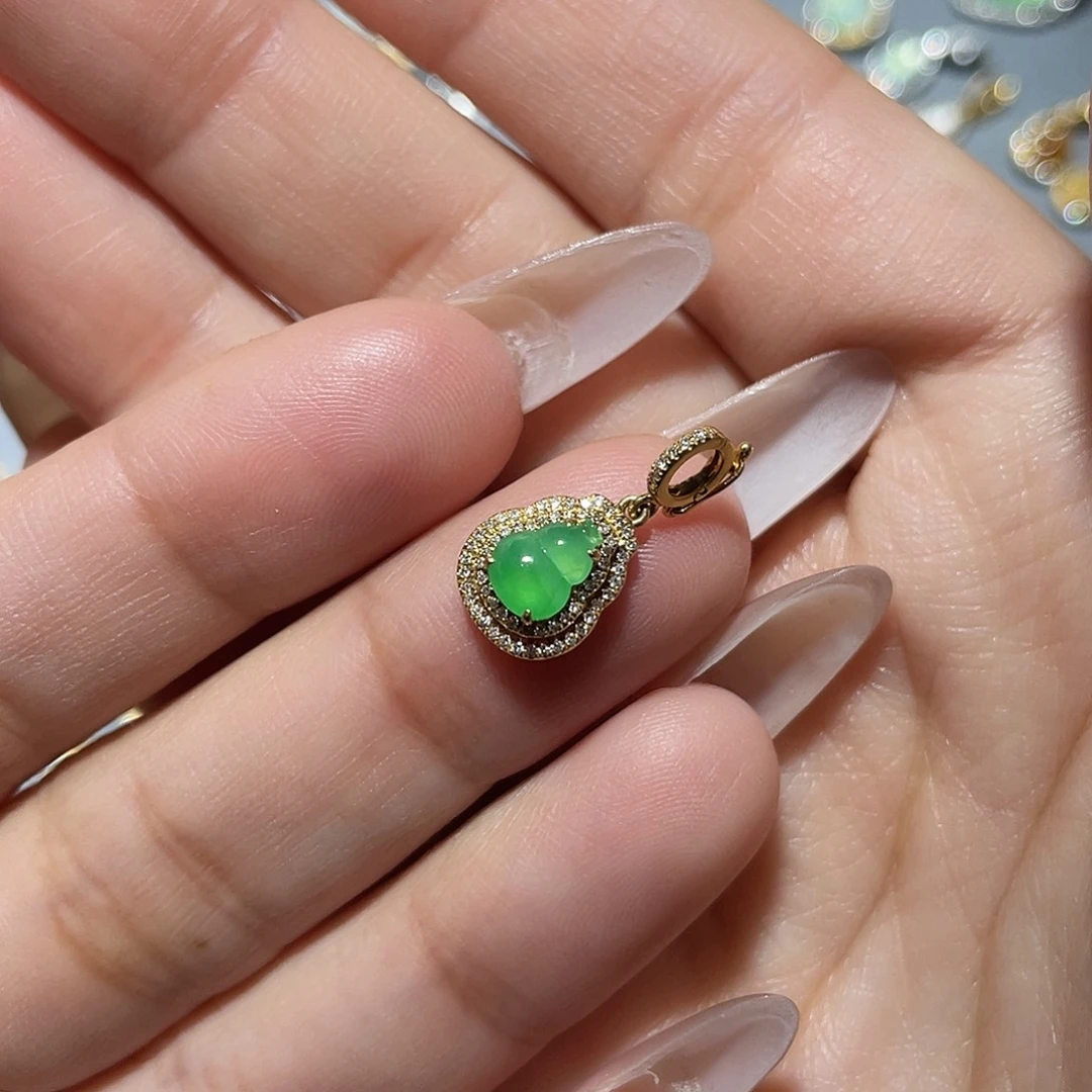 吊坠(不含链)18K金镶嵌翡翠