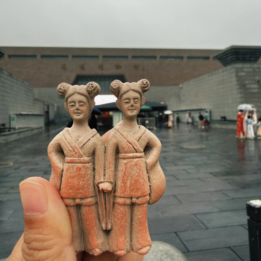 【洛阳博物馆姐妹淘】洛阳博物馆文创姐妹牵手俑立体彩绘冰箱贴纪念