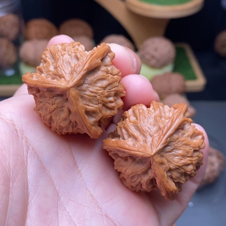 把件文玩核桃三棱37