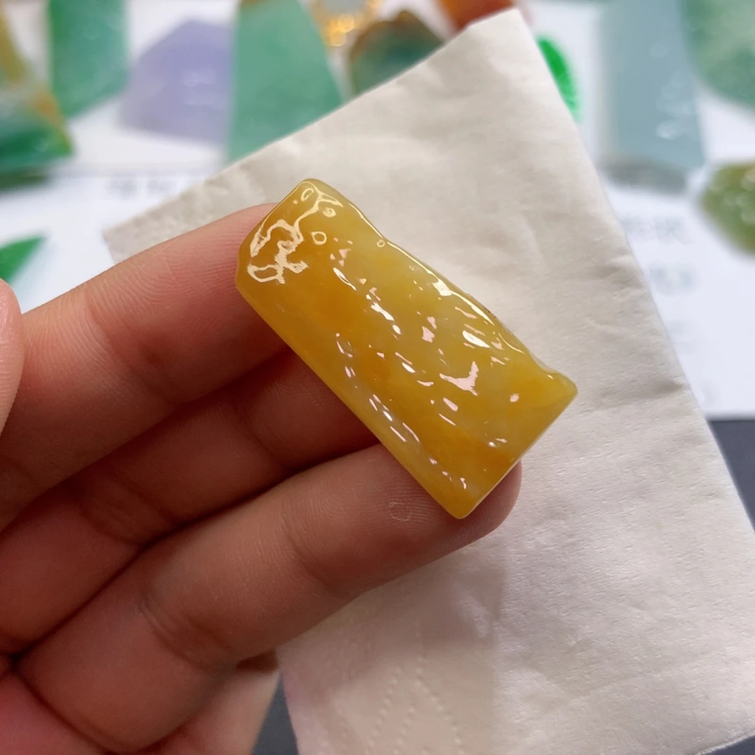 【闪购商品】翡翠吊坠(不含链)未镶嵌