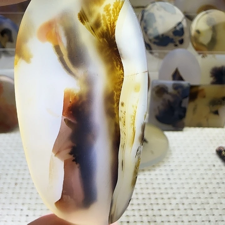 玛瑙/玉髓未镶嵌珠宝奇石