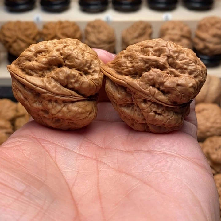 阿****把件文玩核桃………………………………