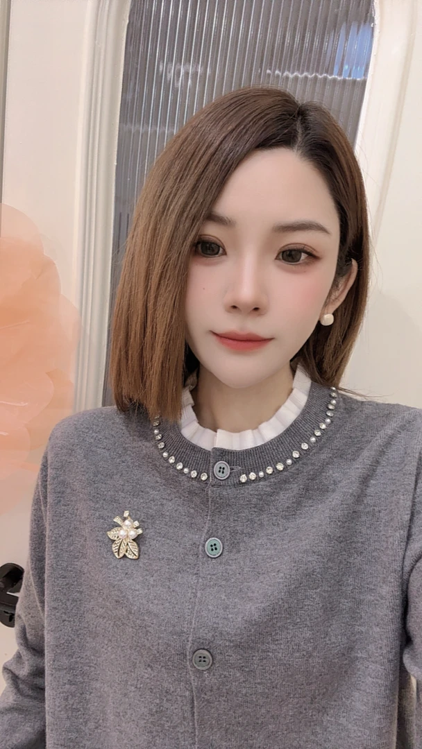 【以•恩】烫钻长袖针织慵懒风显瘦女装百搭上衣小香风拼接钉珠开衫