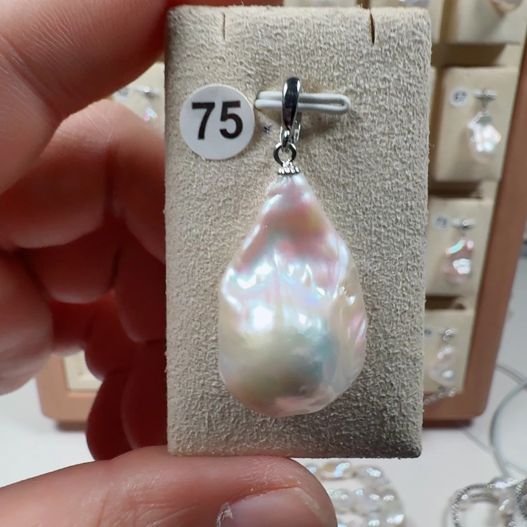 颈饰钛钢淡水珍珠