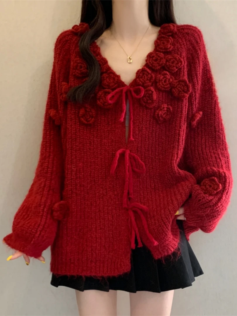 法式甜美立体花朵V领针织开衫女2025秋季新款慵懒风别致系带毛衣