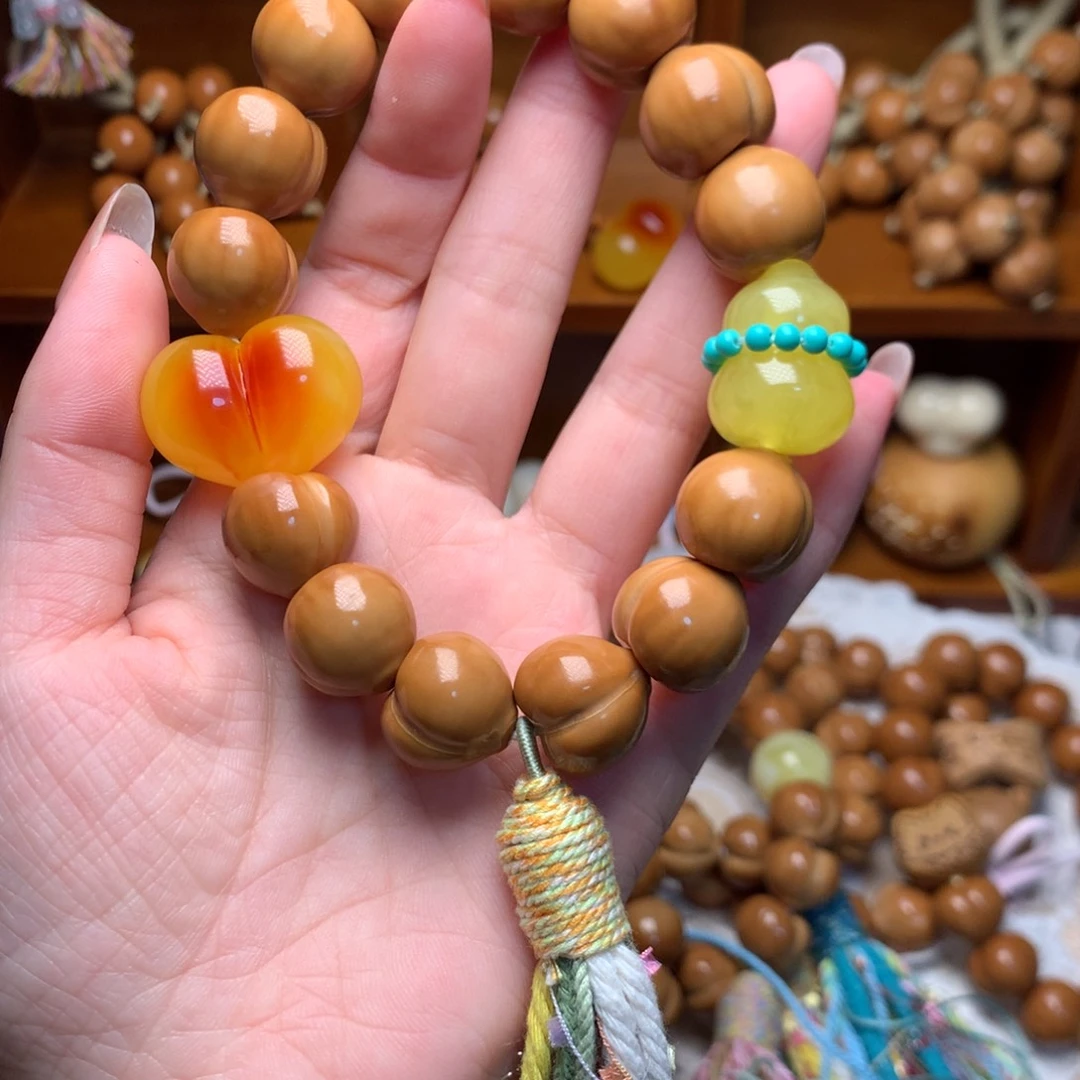 猴头核桃吊坠新款屁桃手持定制