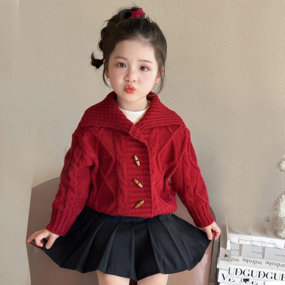 女童毛衣开衫2025新款女宝宝加厚保暖翻领红色针织衫儿童时髦上衣