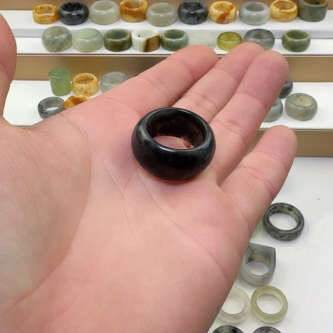 一***曼蛇纹石玉未镶嵌戒指21内径有结构