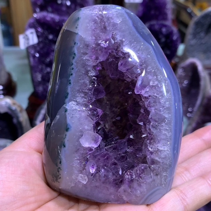 未镶嵌水晶大型摆件（非配饰）