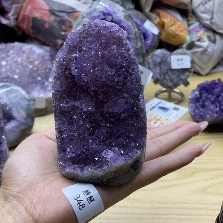 未镶嵌水晶大型摆件（非配饰）