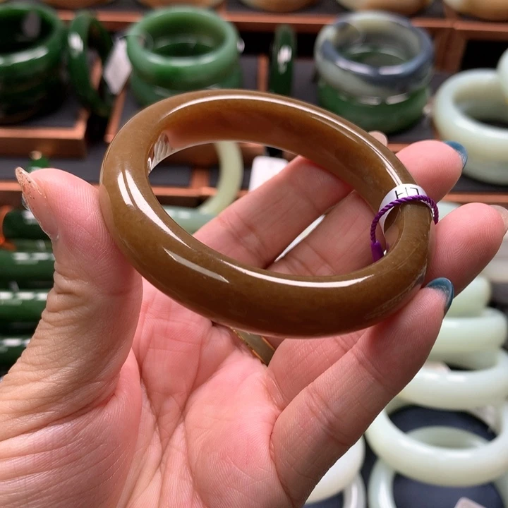 【闪购商品】未镶嵌手镯和田玉30