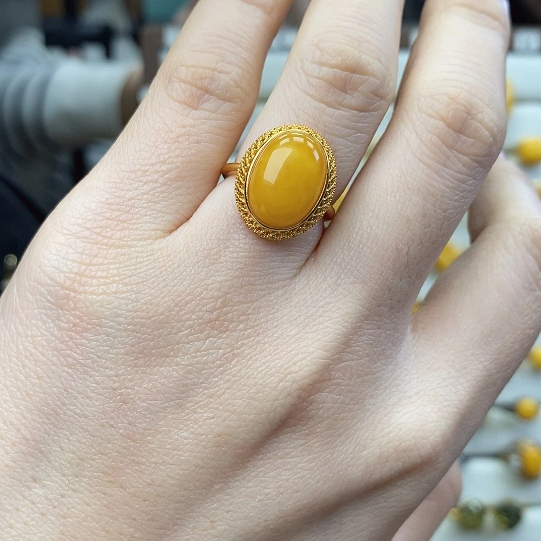 微****琥珀未镶嵌裸石成品