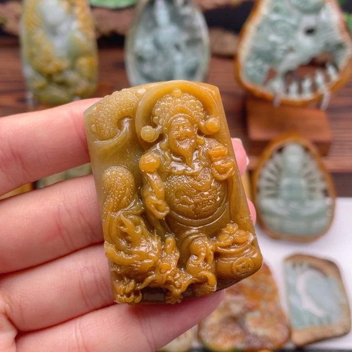 定制翡翠未镶嵌翡翠